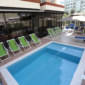 Alvin Comfort Hotel Kryemëdhej